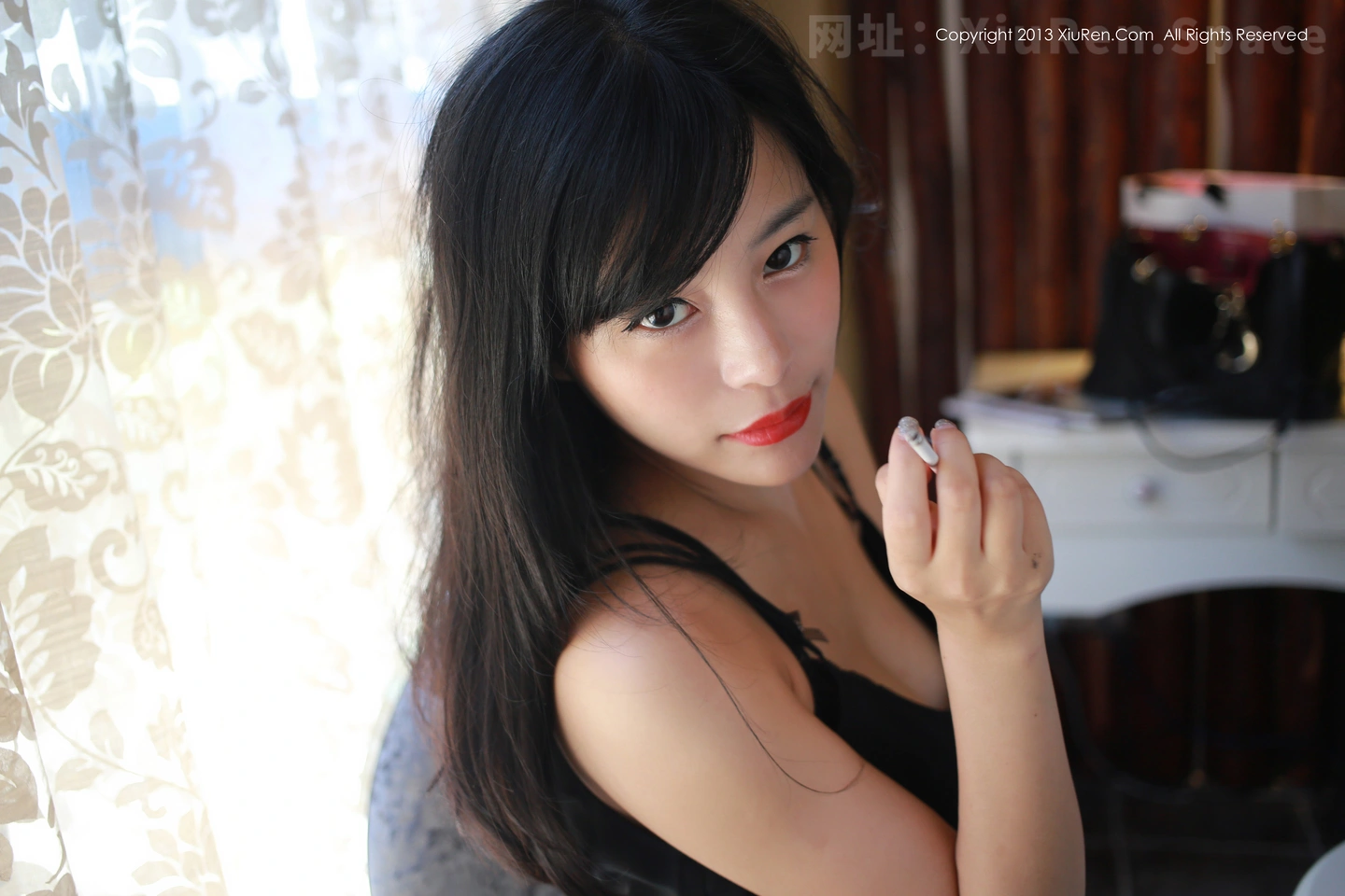 图片[4]-[XiuRen秀人网]VOL.007 嫩模toro羽住黑丝内衣性感红唇激情诱惑写真70P-秀人网官方网站